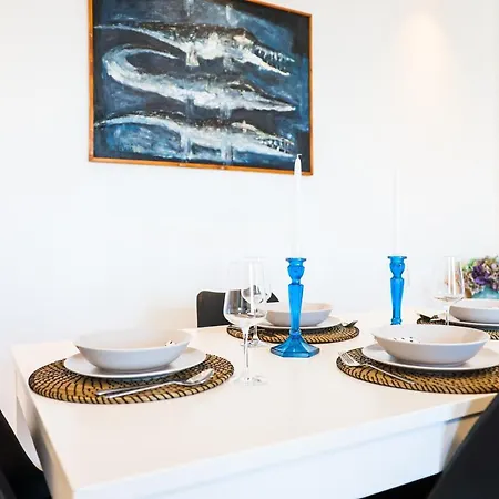 Apartment Sea View In The Center With Free Parking *