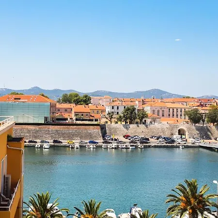 Daire Sea View In The Center With Free Parking